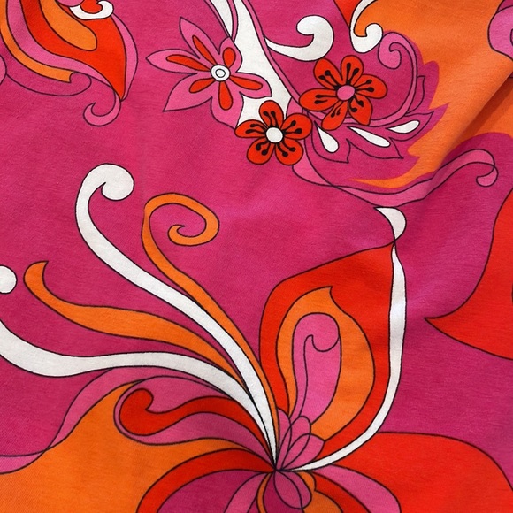 Colorful tunic length top with neckline embellishment, size small - Picture 5 of 7